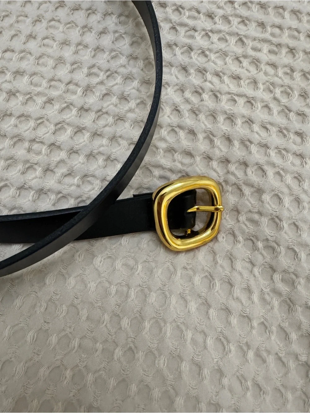 Madewell sculptural buckle leather skinny belt